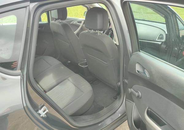 Opel Astra cena 24900 przebieg: 205000, rok produkcji 2011 z Zduńska Wola małe 79